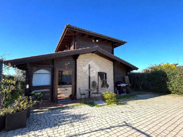 casa indipendente in vendita a Lanuvio