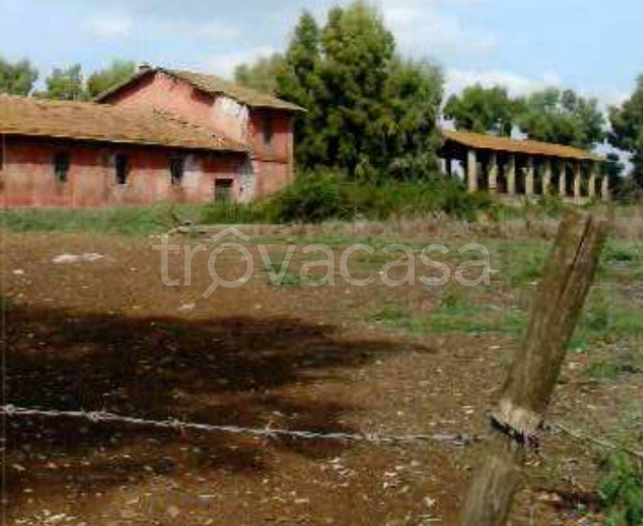 locale commerciale in vendita a Lanuvio