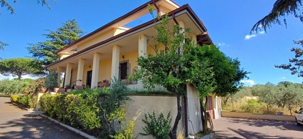 casa indipendente in vendita a Lanuvio