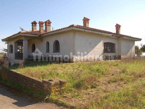 casa indipendente in vendita a Lanuvio