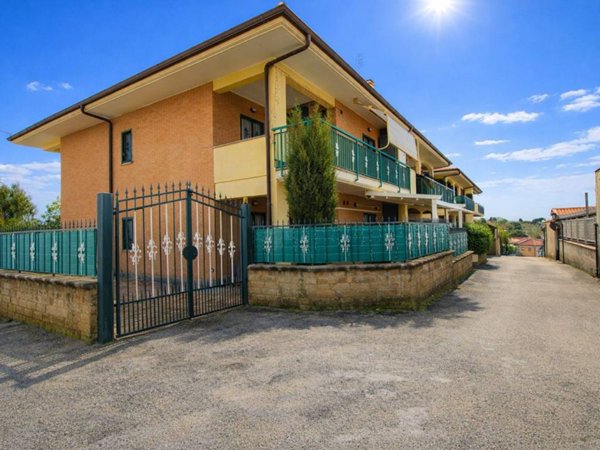 appartamento in vendita a Lanuvio