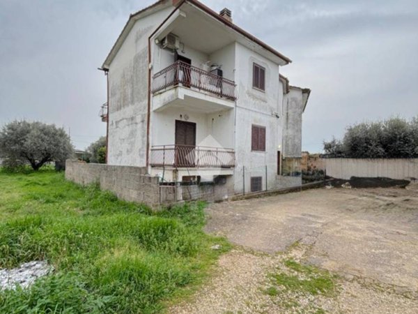 appartamento in vendita a Lanuvio