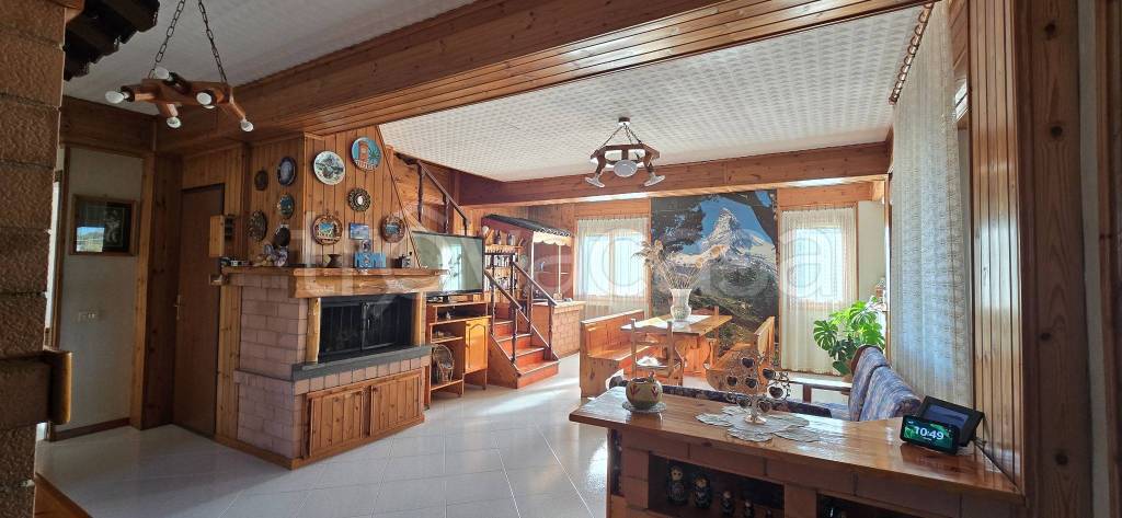 casa indipendente in vendita a Lanuvio in zona Stragonello