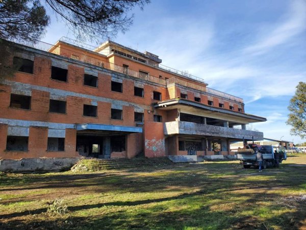 intera palazzina in vendita a Lanuvio