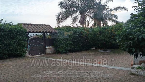 casa indipendente in vendita a Lanuvio