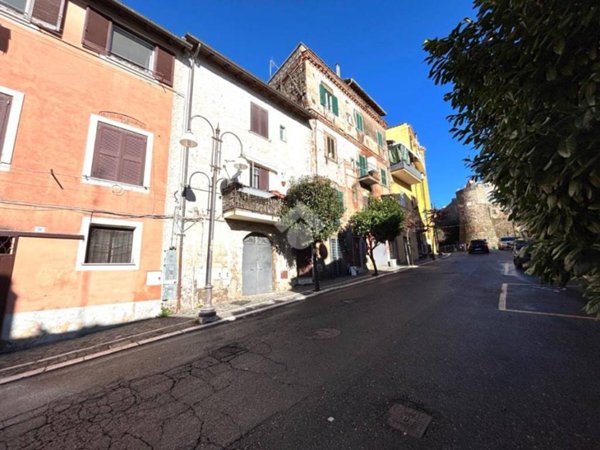 casa indipendente in vendita a Lanuvio