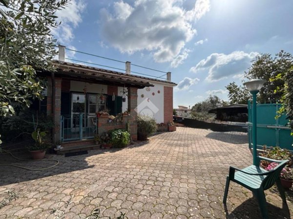 casa indipendente in vendita a Lanuvio in zona Monte Giove