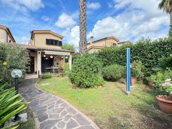 casa indipendente in vendita a Lanuvio