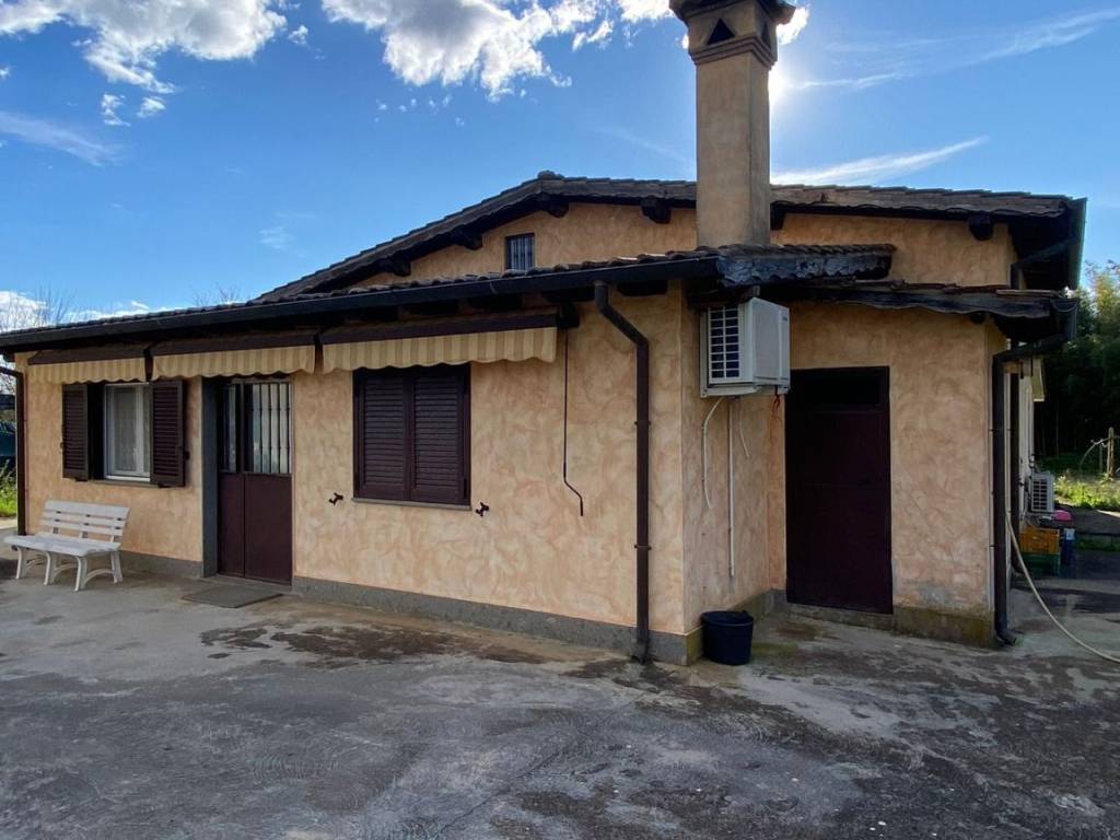casa indipendente in vendita a Lanuvio