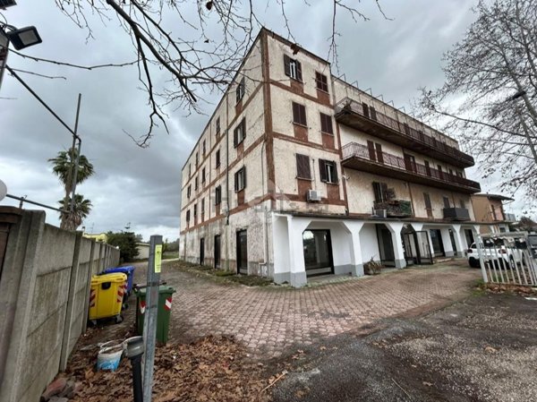 ufficio in vendita a Lanuvio