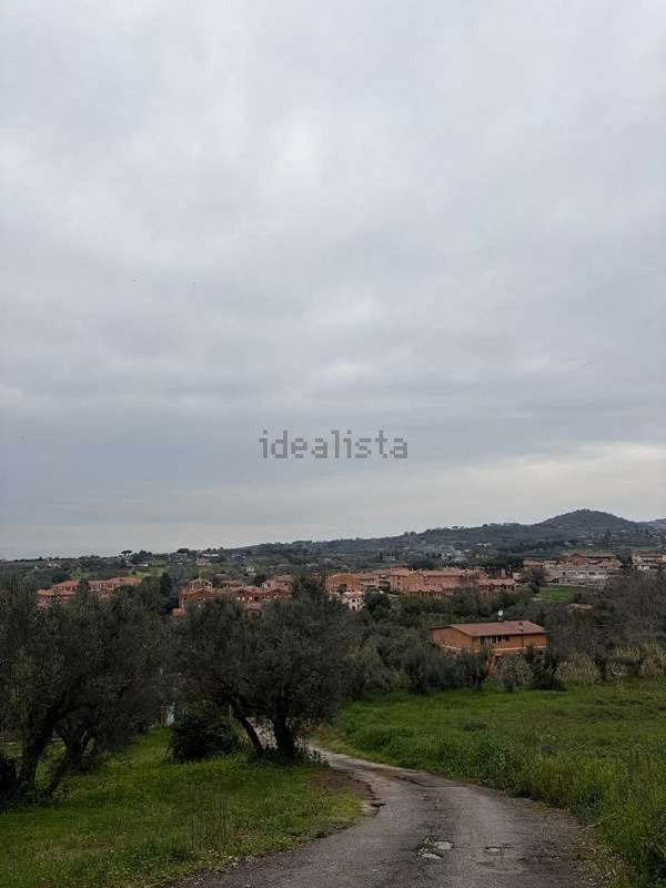 terreno edificabile in vendita a Lanuvio