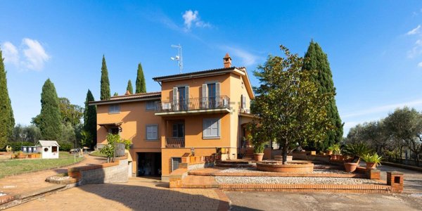 casa indipendente in vendita a Lanuvio