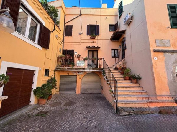 appartamento in vendita a Lanuvio