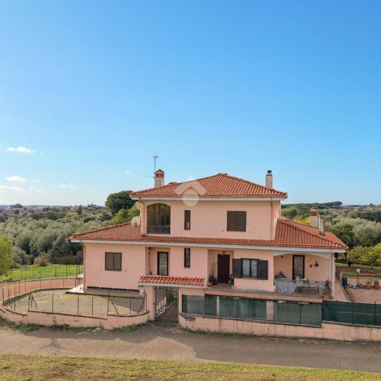 casa indipendente in vendita a Lanuvio in zona Monte Giove