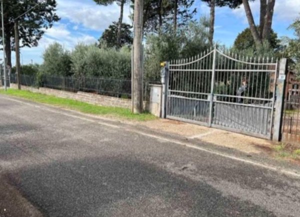 casa indipendente in vendita a Lanuvio