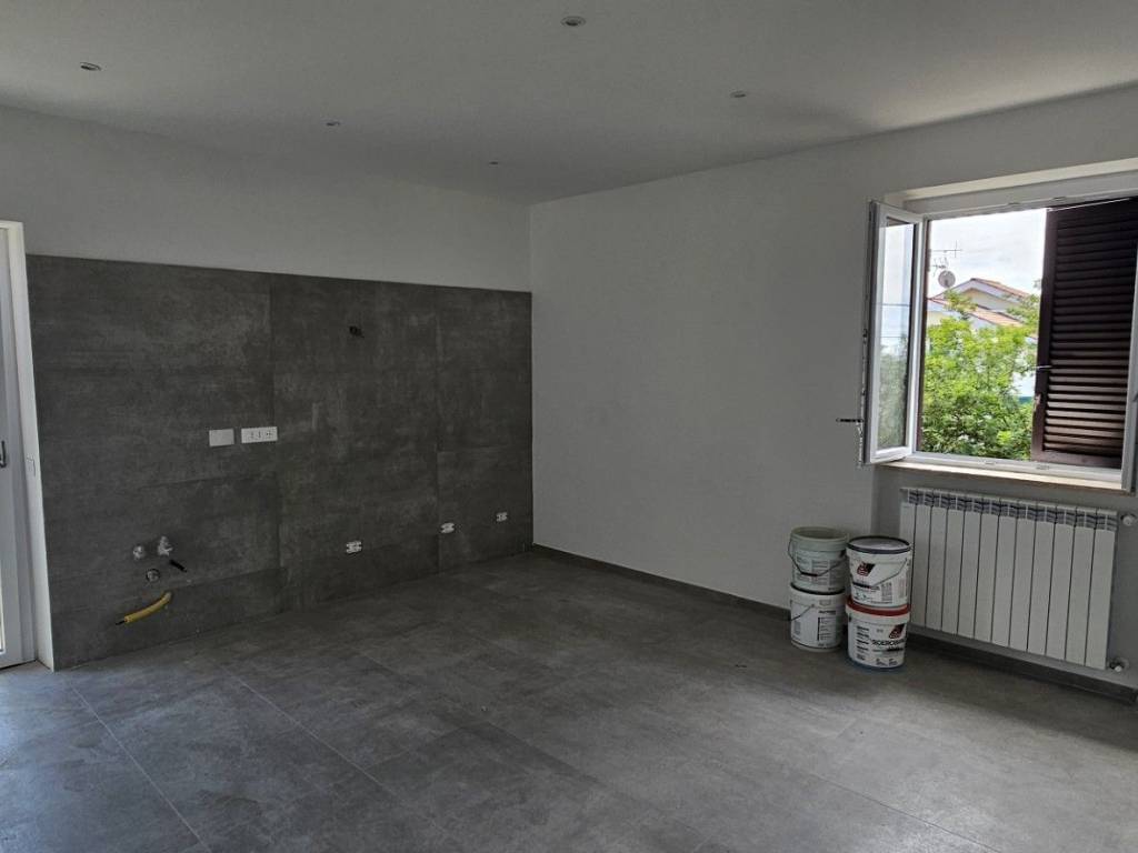 appartamento in vendita a Lanuvio in zona Pascolare