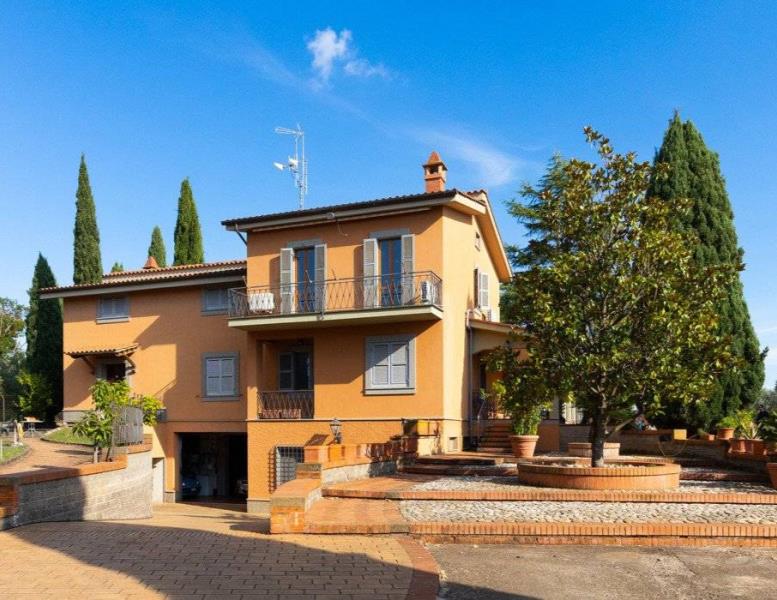 casa indipendente in vendita a Lanuvio in zona Stragonello