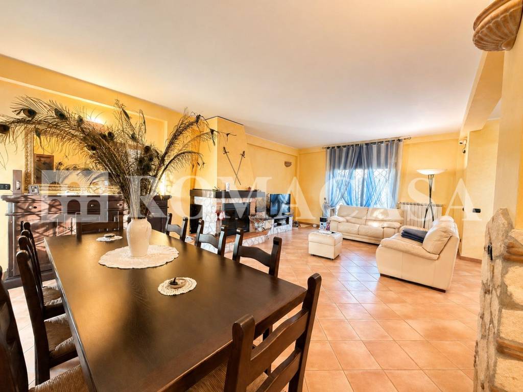 casa indipendente in vendita a Lanuvio in zona Pascolare