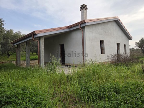 casale in vendita a Lanuvio