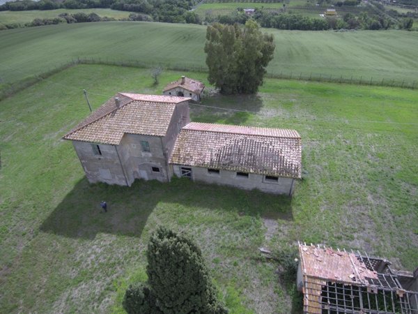 casale in vendita a Lanuvio in zona Monte Giove