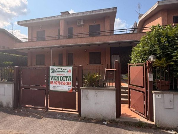 casa indipendente in vendita a Lanuvio in zona Bellavista