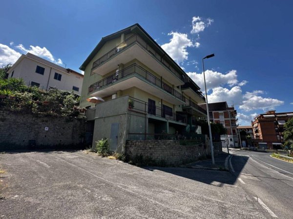 appartamento in vendita a Lanuvio