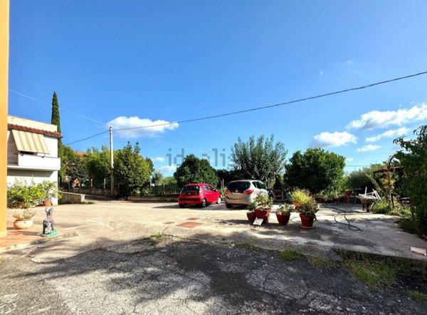 appartamento in vendita a Lanuvio in zona Pascolare