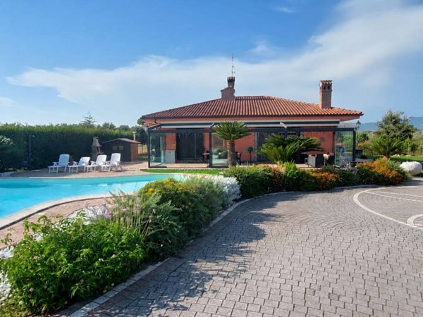 casa indipendente in vendita a Lanuvio