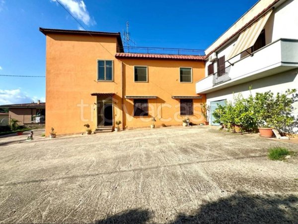 appartamento in vendita a Lanuvio in zona Pascolare