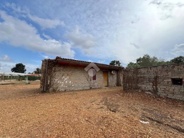casa indipendente in vendita a Lanuvio in zona Malcavallo
