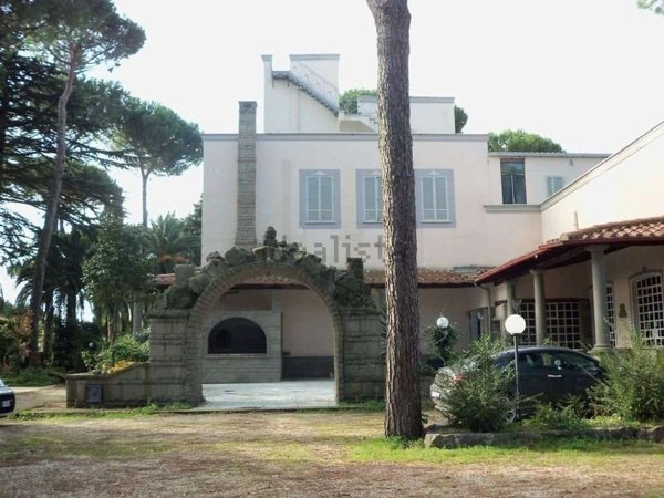casa indipendente in vendita a Lanuvio in zona Monte Giove