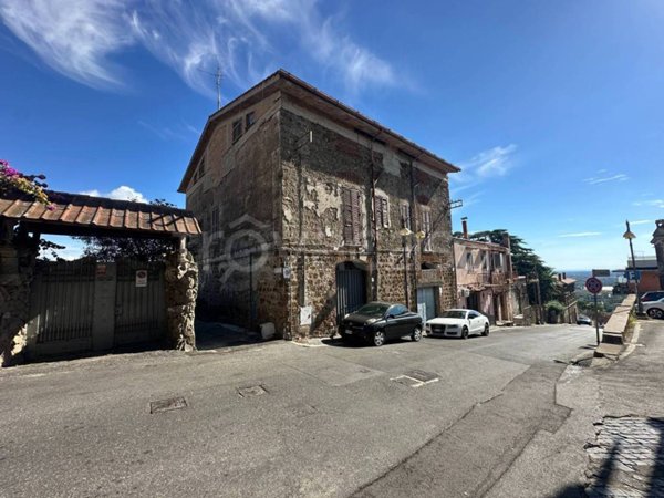 appartamento in vendita a Lanuvio