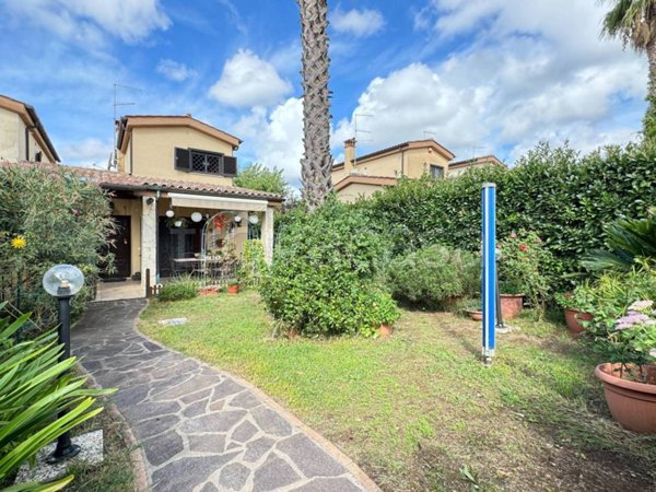 casa indipendente in vendita a Lanuvio in zona Monte Giove