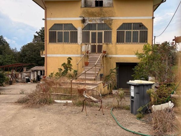 casa indipendente in vendita a Lanuvio in zona Malcavallo
