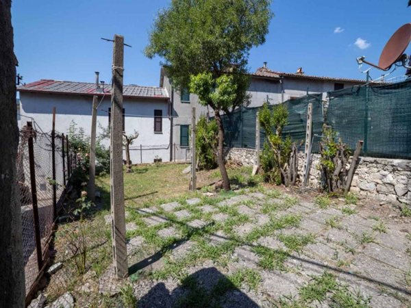 casa indipendente in vendita a Licenza