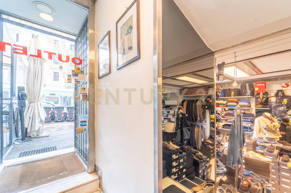 locale commerciale in vendita a Licenza