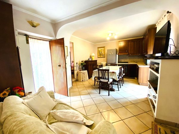 appartamento in vendita a Licenza in zona Civitella di Licenza