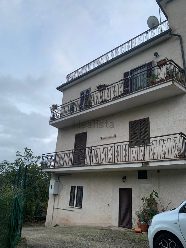 appartamento in vendita a Licenza in zona Civitella di Licenza