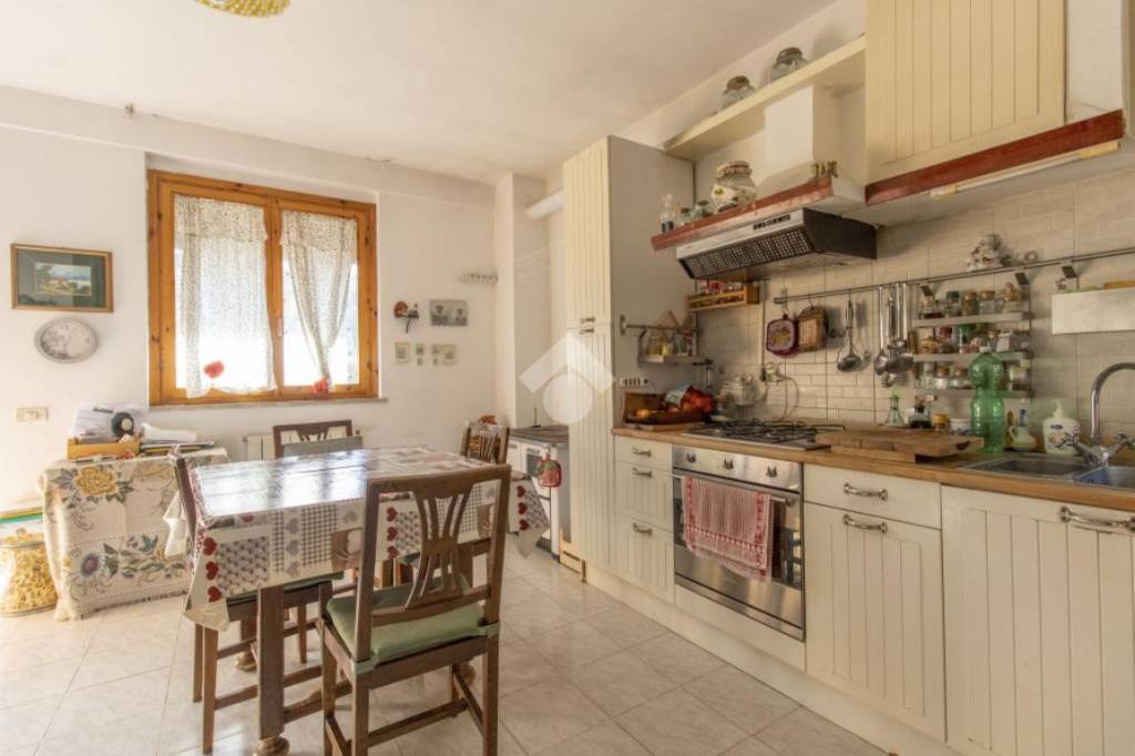 casa indipendente in vendita a Magliano Romano