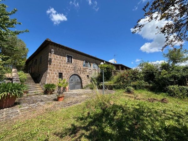 casa indipendente in vendita a Magliano Romano