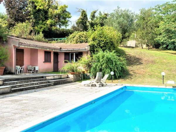 casa indipendente in vendita a Magliano Romano
