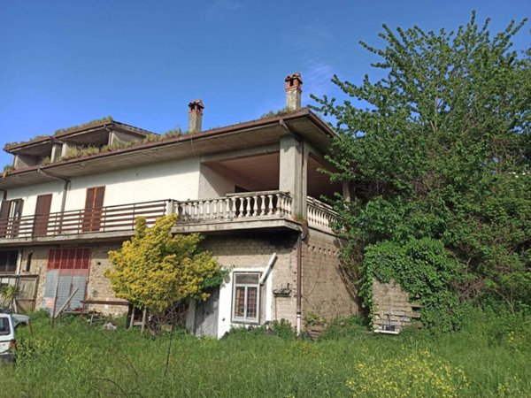 casa indipendente in vendita a Magliano Romano