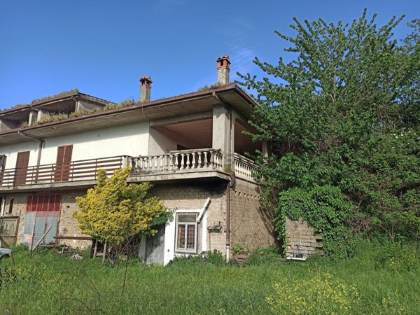 casa indipendente in vendita a Magliano Romano
