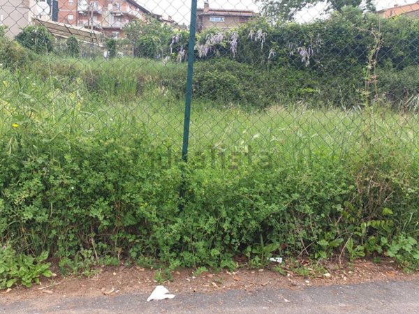terreno edificabile in vendita a Manziana in zona Quadroni