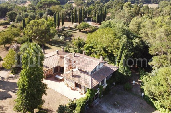 casa indipendente in vendita a Manziana