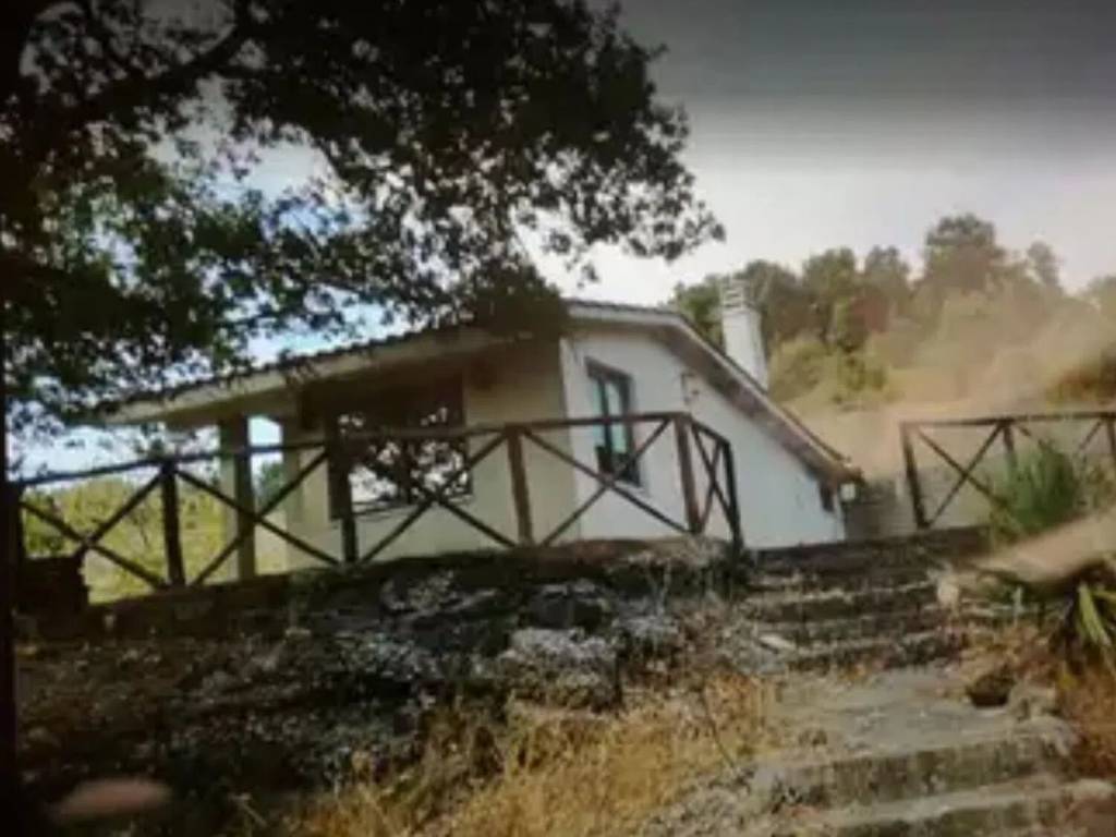 casa indipendente in vendita a Manziana