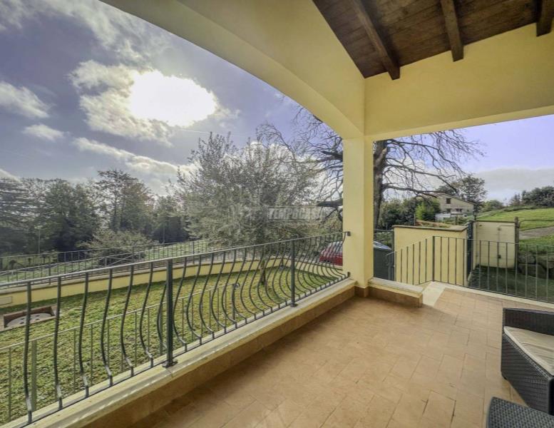 casa indipendente in vendita a Manziana