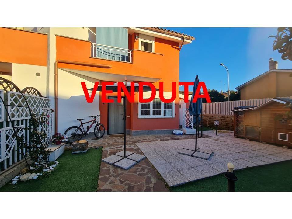 casa indipendente in vendita a Manziana