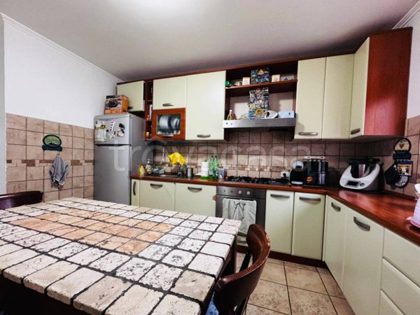 casa indipendente in vendita a Manziana