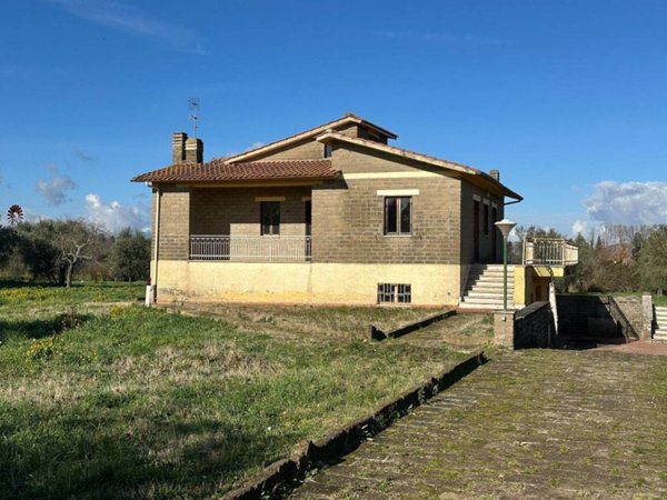 casa indipendente in vendita a Manziana